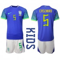 Dres Brazil Casemiro #5 Gostujuci za djecu SP 2022 Kratak Rukav (+ kratke hlače)